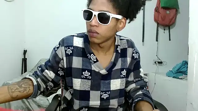 angelamarie1 online show from 09-10-25, 10:26