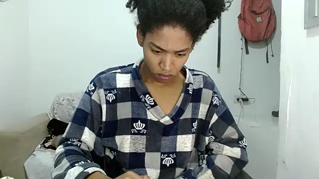 angelamarie1 online show from 09-26-25, 10:52