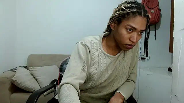 angelamarie1 online show from 12-18-25, 04:07