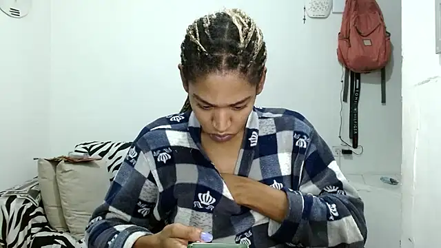 angelamarie1 online show from 01-05-26, 06:22