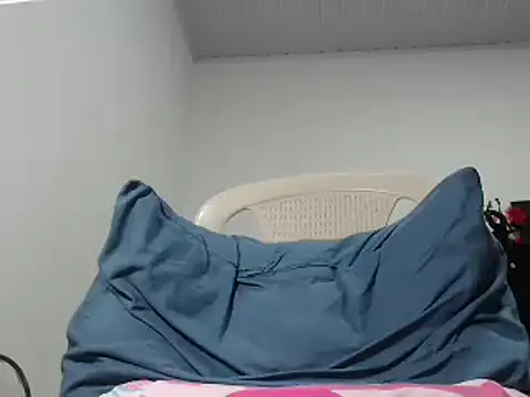 Snapshot of pamelabigcock69 chatting on 11-15-25, 08:05 pamelabigcock69 online show from 11-15-25, 08:05