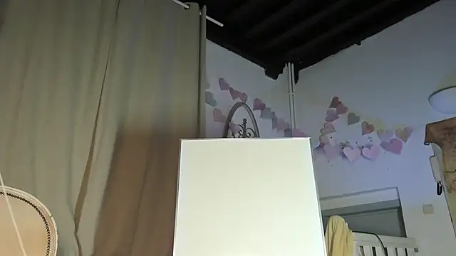 Lola Belgium online show from 03-16-25, 08:11