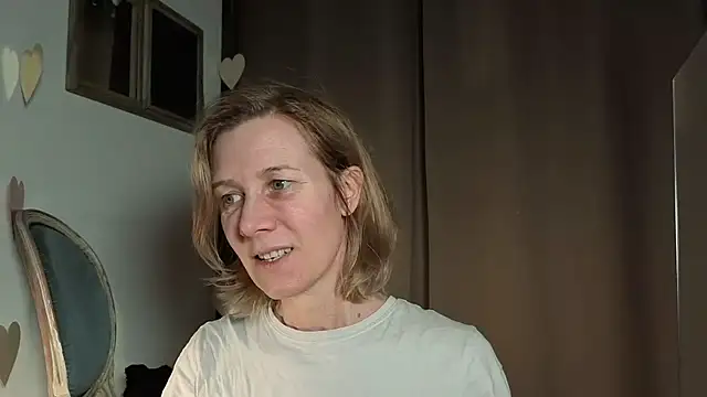 Lola Belgium online show from 03-30-26, 03:46