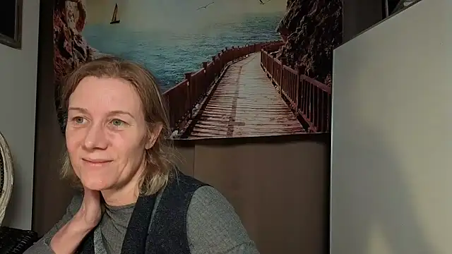 Snapshot of Lola_Belgium chatting on 04-20-26, 04:10 Lola Belgium online show from 04-20-26, 04:10