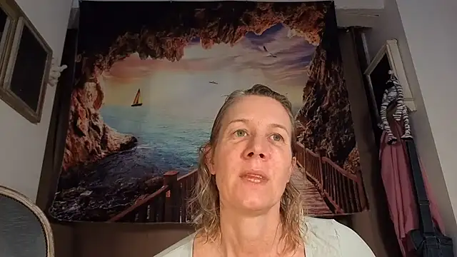 Snapshot of Lola_Belgium chatting on 05-31-26, 05:48 Lola Belgium online show from 05-31-26, 05:48