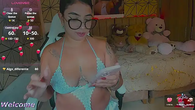 vane lopez  online show from 10-07-25, 05:54