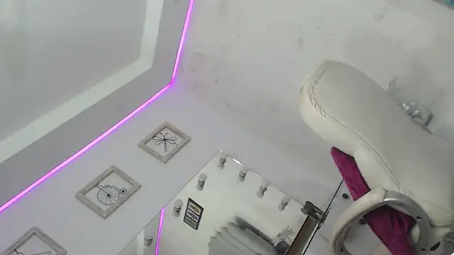 Snapshot of X6uldv8xdollxxx chatting on 12-21-24, 03:36 X6uldv8xdollxxx online show from 12-21-24, 03:36