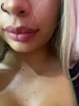 Snapshot of perla_kem_ chatting on 12-11-24, 01:58 perla kem  online show from 12-11-24, 01:58