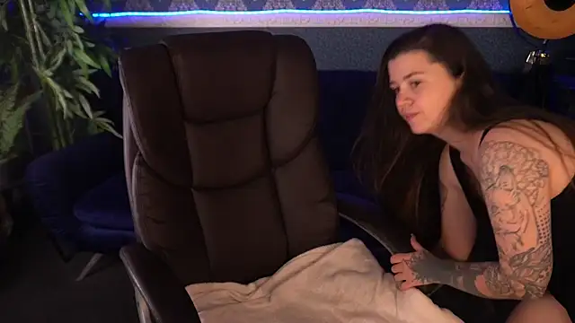 AmellyMilly online show from 11-08-25, 01:44