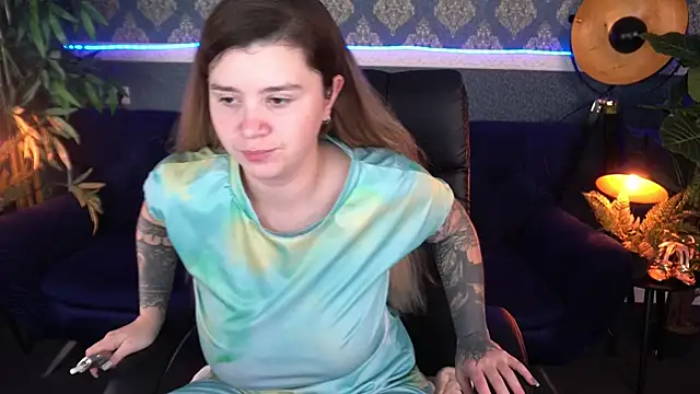 AmellyMilly online show from 11-24-25, 07:57