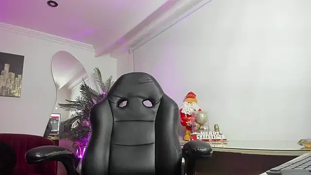 Meghan320 online show from 11-29-25, 11:46