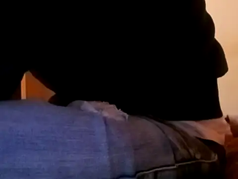 Snapshot of Nirfantasy chatting on 10-19-25, 04:40 Nirfantasy online show from 10-19-25, 04:40