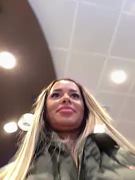 KirstieVegas online show from 02-04-25, 11:38