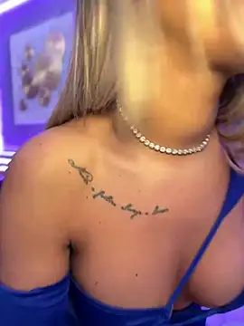 KirstieVegas online show from 03-12-25, 08:20