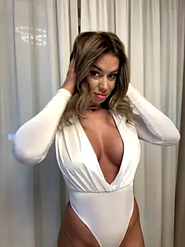 KirstieVegas online show from 09-19-25, 04:51