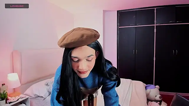 Snapshot of Ainhoads chatting on 12-27-24, 02:04 Ainhoads online show from 12-27-24, 02:04