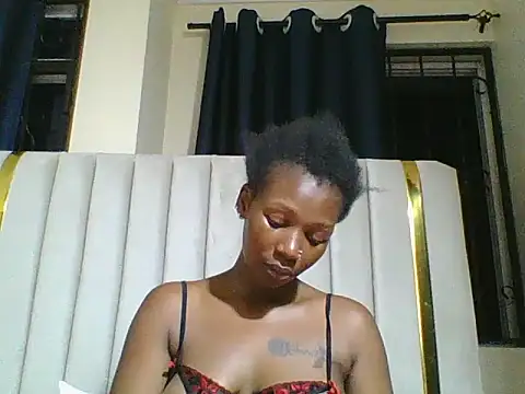 CuteJ online show from 02-08-25, 05:29