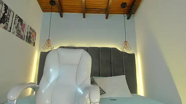 Stefhanyblow online show from 02-23-25, 07:22