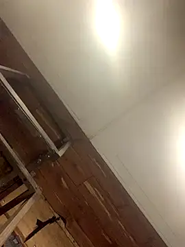 Snapshot of Likewise chatting on 10-13-25, 08:25 Likewise online show from 10-13-25, 08:25