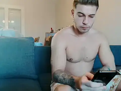 Snapshot of Elkafit28 chatting on 01-06-26, 08:40 Elkafit28 online show from 01-06-26, 08:40