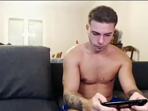 Snapshot of Elkafit28 chatting on 01-06-26, 08:45 Elkafit28 online show from 01-06-26, 08:45