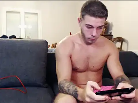 Snapshot of Elkafit28 chatting on 01-08-26, 09:06 Elkafit28 online show from 01-08-26, 09:06