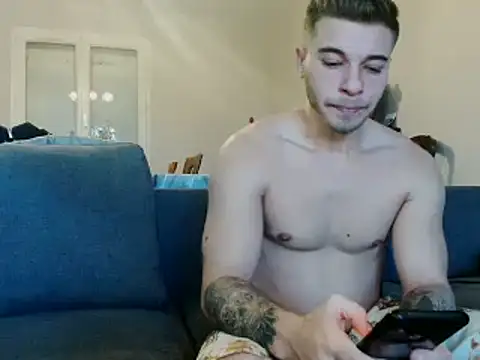 Snapshot of Elkafit28 chatting on 01-14-26, 08:31 Elkafit28 online show from 01-14-26, 08:31