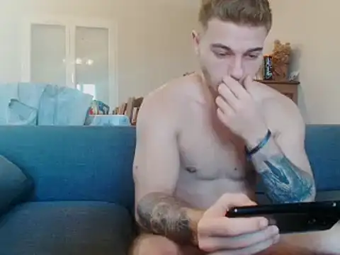 Snapshot of Elkafit28 chatting on 02-11-26, 10:53 Elkafit28 online show from 02-11-26, 10:53