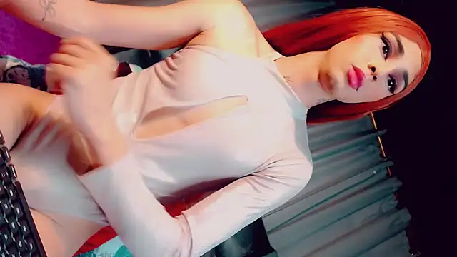 Snapshot of CharlotteBigCock chatting on 01-17-25, 04:04 CharlotteBigCock online show from 01-17-25, 04:04