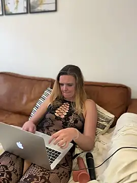 Suesse Schnitte online show from 03-12-25, 12:57