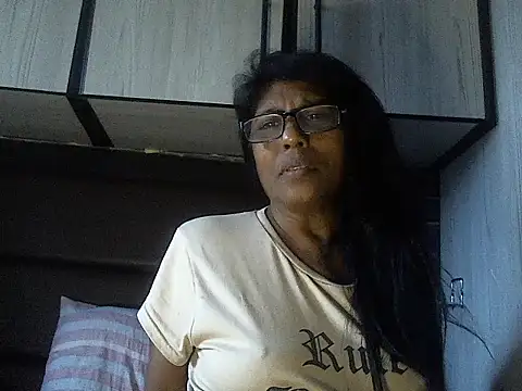 MsAttitude online show from 10-26-25, 11:27