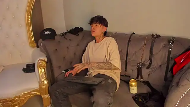 AcidMilo online show from 12-02-24, 07:27