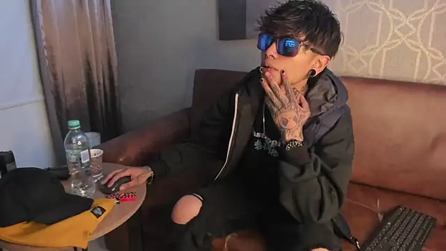 AcidMilo online show from 12-12-24, 01:06