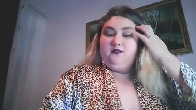 Snapshot of nicholle chatting on 12-30-24, 10:55 nicholle online show from 12-30-24, 10:55