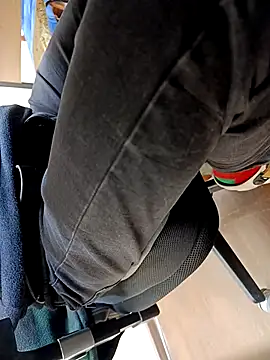 Snapshot of alex89north chatting on 03-19-25, 10:11 alex89north online show from 03-19-25, 10:11