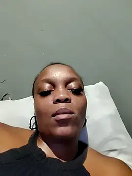 Snapshot of EbonyBuu chatting on 02-25-26, 10:52 EbonyBuu online show from 02-25-26, 10:52