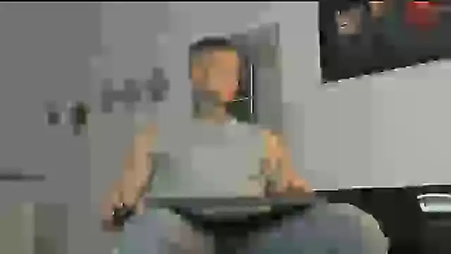 Snapshot of _jamesleandros1 chatting on 03-02-25, 05:01 jamesleandros1 online show from 03-02-25, 05:01