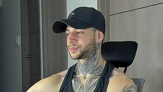 Snapshot of _jamesleandros1 chatting on 09-11-25, 02:22 jamesleandros1 online show from 09-11-25, 02:22