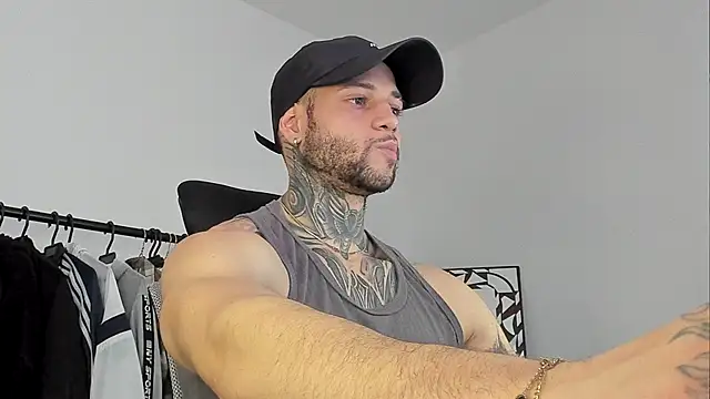 Snapshot of _jamesleandros1 chatting on 10-10-25, 07:02 jamesleandros1 online show from 10-10-25, 07:02