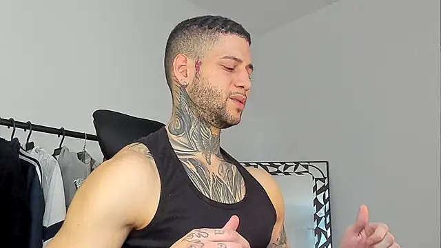 Snapshot of _jamesleandros1 chatting on 10-25-25, 09:42 jamesleandros1 online show from 10-25-25, 09:42