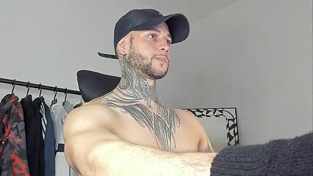 Snapshot of _jamesleandros1 chatting on 11-04-25, 01:59 jamesleandros1 online show from 11-04-25, 01:59