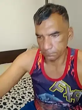 Snapshot of Daddy1972 chatting on 02-07-25, 10:20 Daddy1972 online show from 02-07-25, 10:20