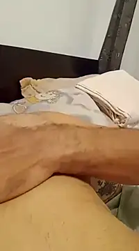 Snapshot of Daddy1972 chatting on 02-13-25, 01:08 Daddy1972 online show from 02-13-25, 01:08