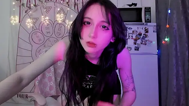 Holy420lolii online show from 01-17-26, 05:16