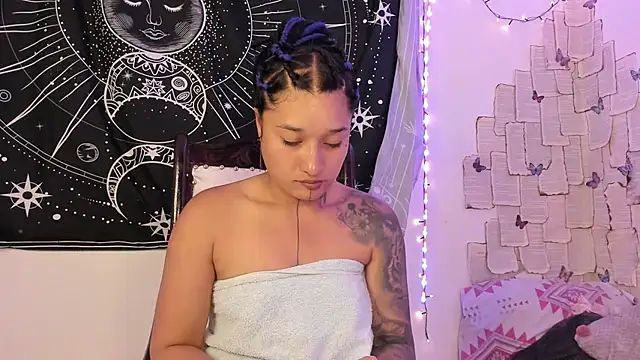 Eva Lee  online show from 09-10-25, 05:40