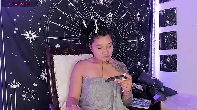 Eva Lee  online show from 09-30-25, 07:35