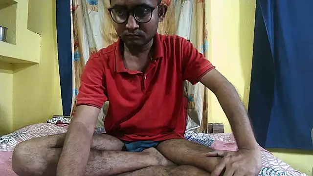 Snapshot of Cute_boy2000 chatting on 12-19-24, 12:01 Cute boy2000 online show from 12-19-24, 12:01