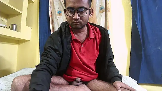 Snapshot of Cute_boy2000 chatting on 12-25-24, 10:48 Cute boy2000 online show from 12-25-24, 10:48