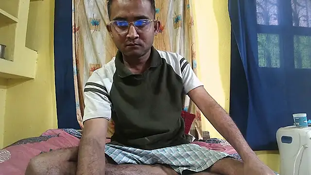 Snapshot of Cute_boy2000 chatting on 01-25-25, 06:55 Cute boy2000 online show from 01-25-25, 06:55