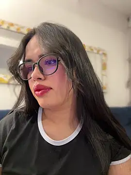 Snapshot of andra_rose chatting on 01-29-25, 02:19 andra rose online show from 01-29-25, 02:19